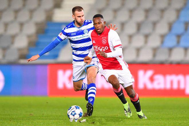 申京的表现 申京的表现